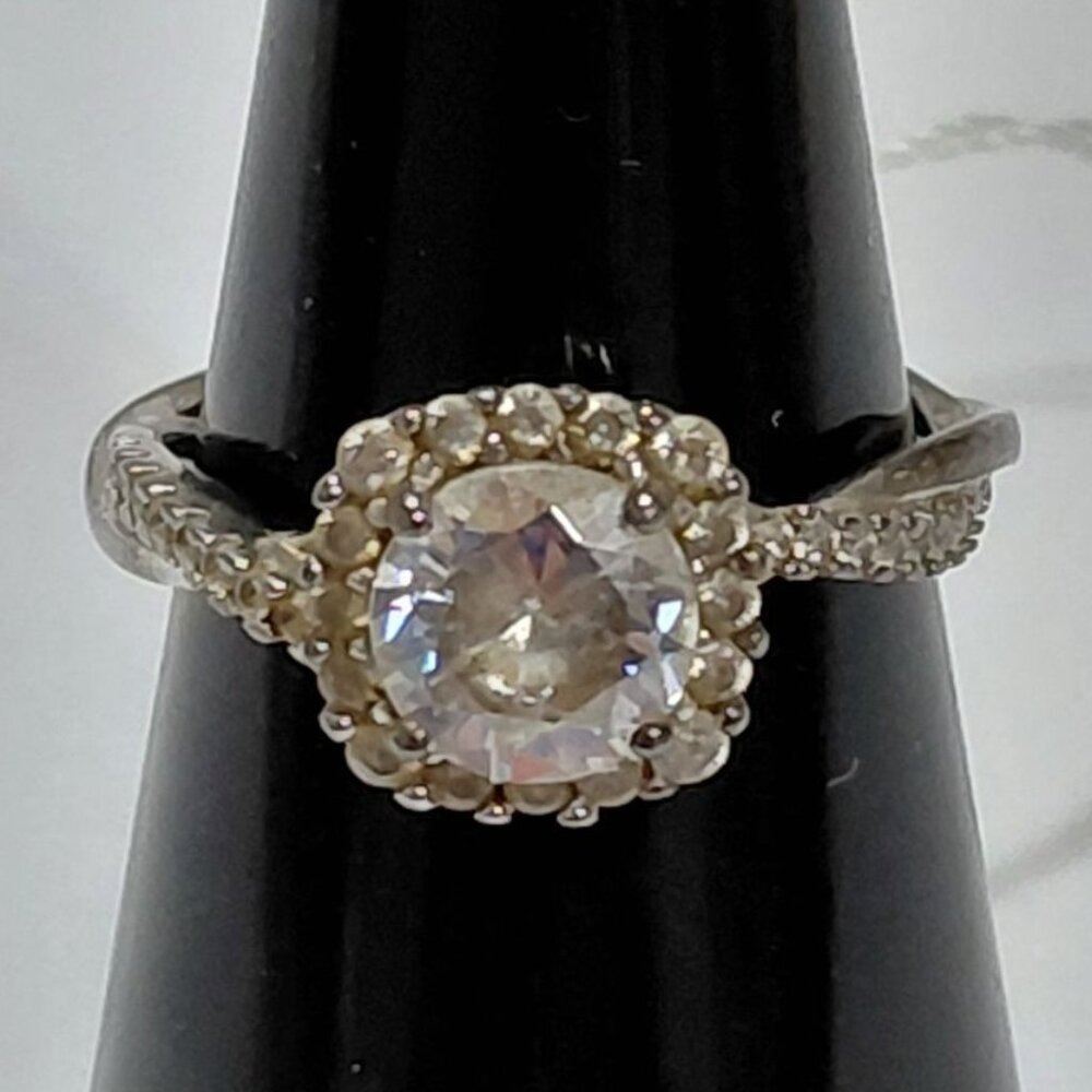 Vtg Sterling Silver 925 Halo Design Ring Clear Round Cubic Zirconia Stone Size 7